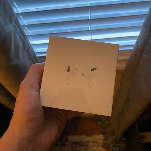 Apple AirPods Pro Gen 1 With Noise Cancellation Wireless Earbuds